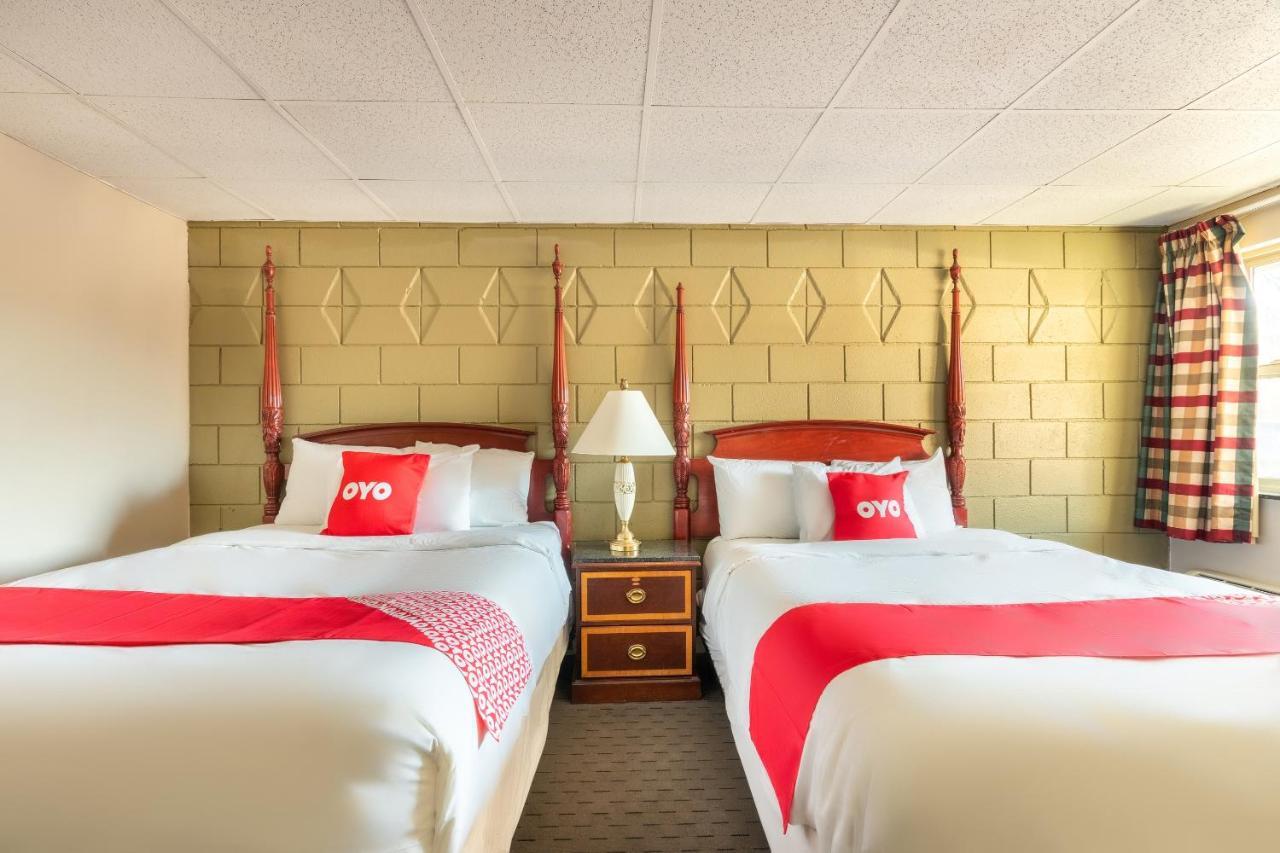 Oyo Hotel Malden Ma Broadway Exterior photo