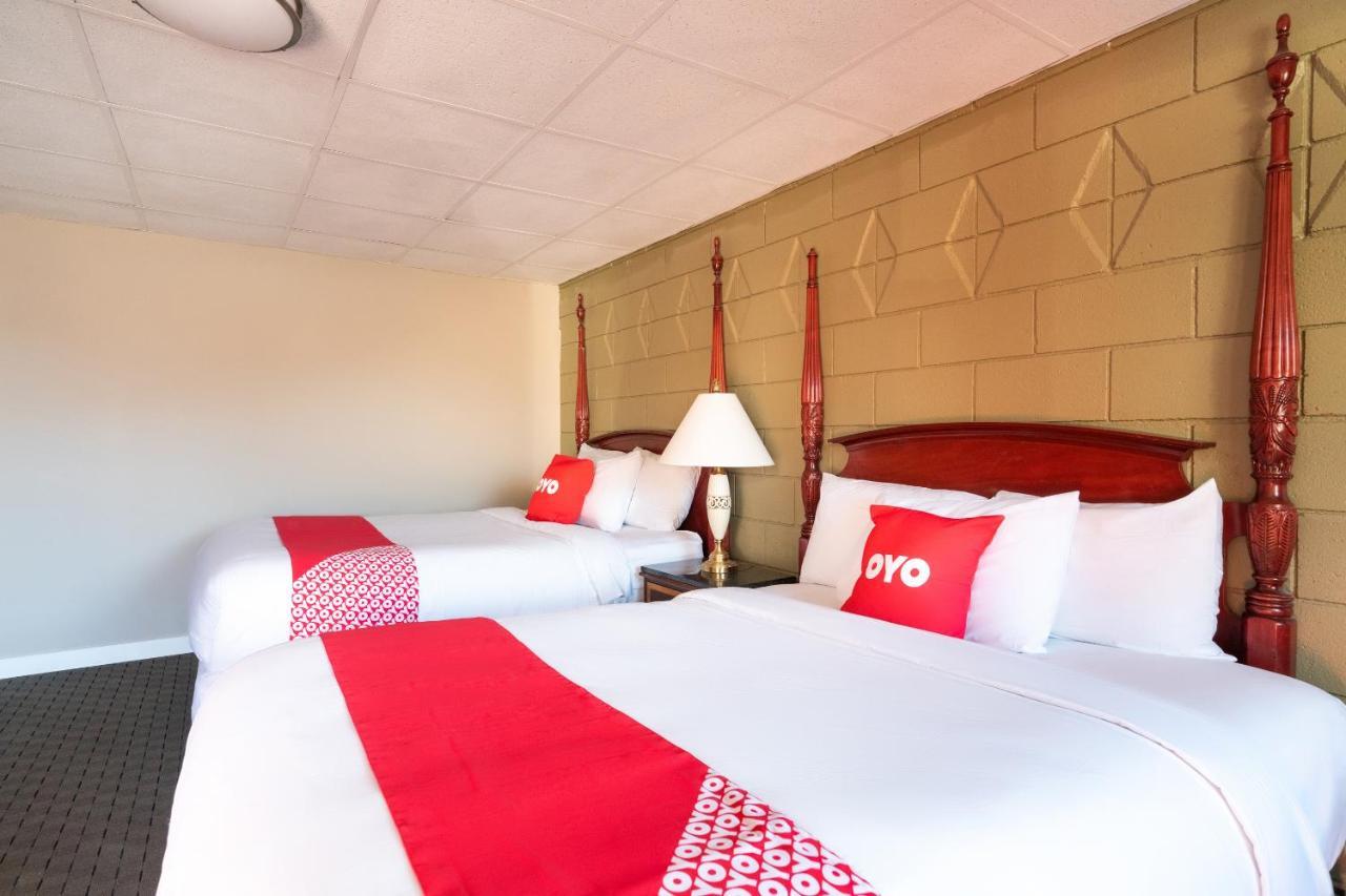 Oyo Hotel Malden Ma Broadway Exterior photo