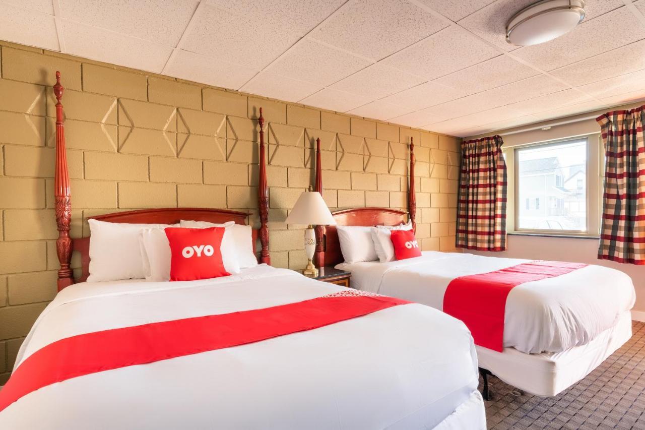 Oyo Hotel Malden Ma Broadway Exterior photo